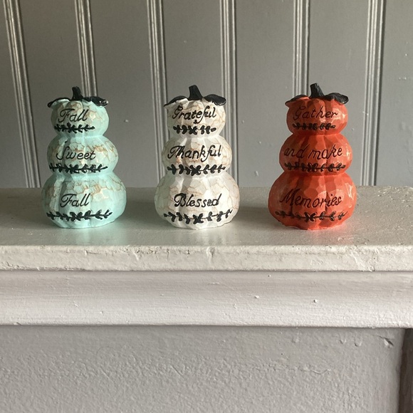 NWT- Triple Stacked Ceramic Pumpkins -with Carved & Painted Sentiments - Picture 16 of 17